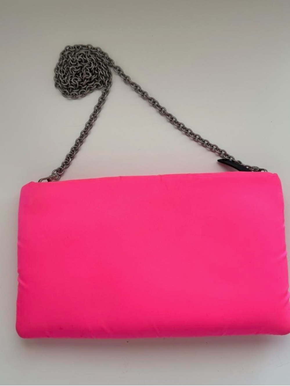 PRADA⭐️🌸Tessuto Nylon Soft padded Hot Pink! Neon! crossbody bag! Offers. - Picture 7 of 16